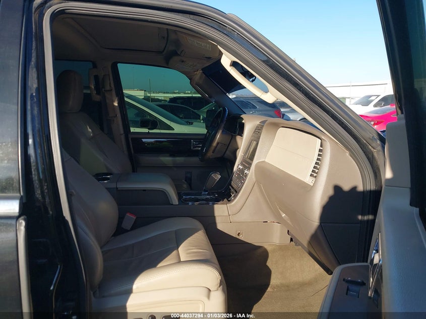 2017 Lincoln Navigator Select