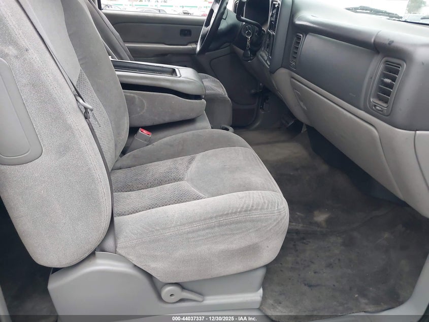 2004 Chevrolet Suburban 1500 Ls