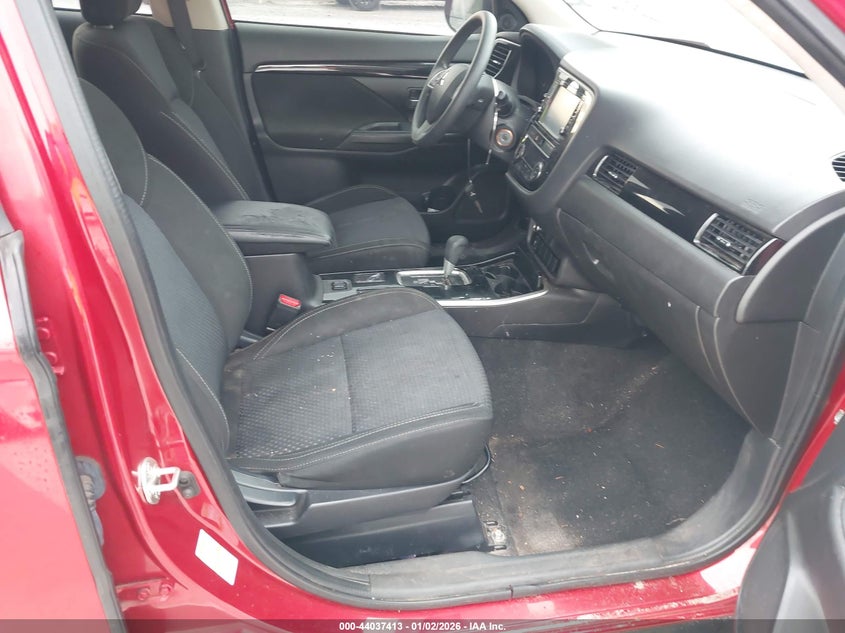 2019 Mitsubishi Outlander Es