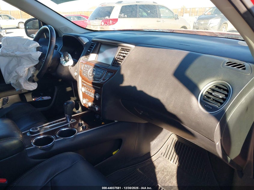 2013 Nissan Pathfinder Platinum