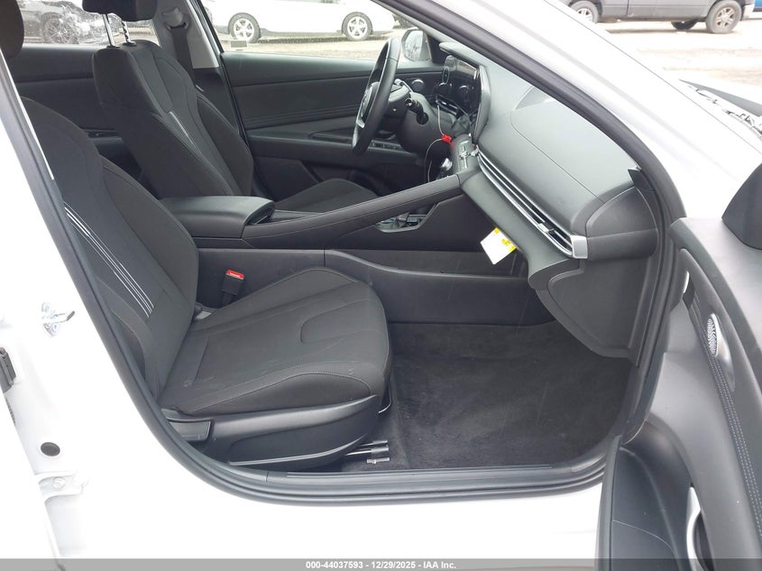 VIN KMHLS4DG1SU043162 2025 HYUNDAI ELANTRA SEL CONVENIENCE