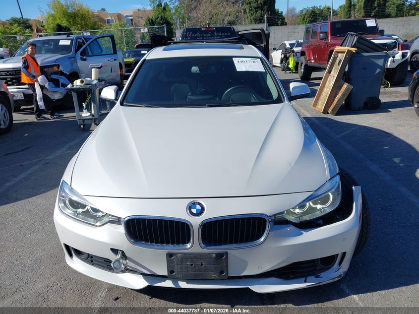 BMW 328I - zdjęcie 12