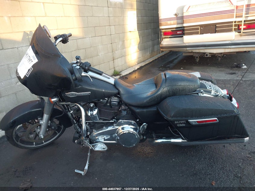 2023 Harley-Davidson Flhx VIN: 1HD1KBC15PB678125 Lot: 44037957