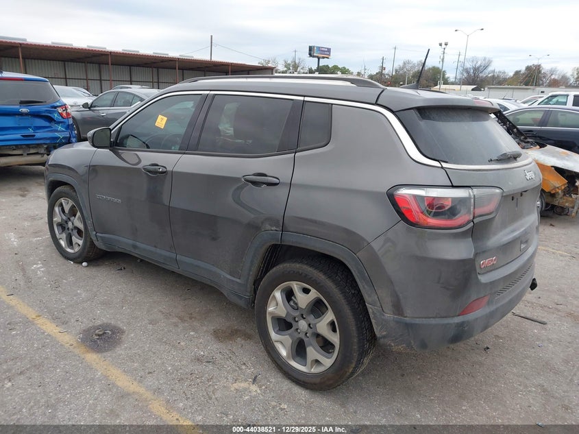 VIN 3C4NJCCB0JT368085 2018 JEEP COMPASS LIMITED FWD