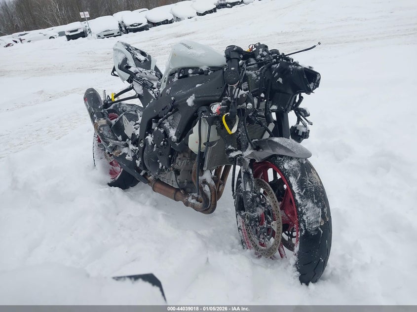 JKBZXJJ15SA019193 2025 Kawasaki Zx636 K auction photo 1