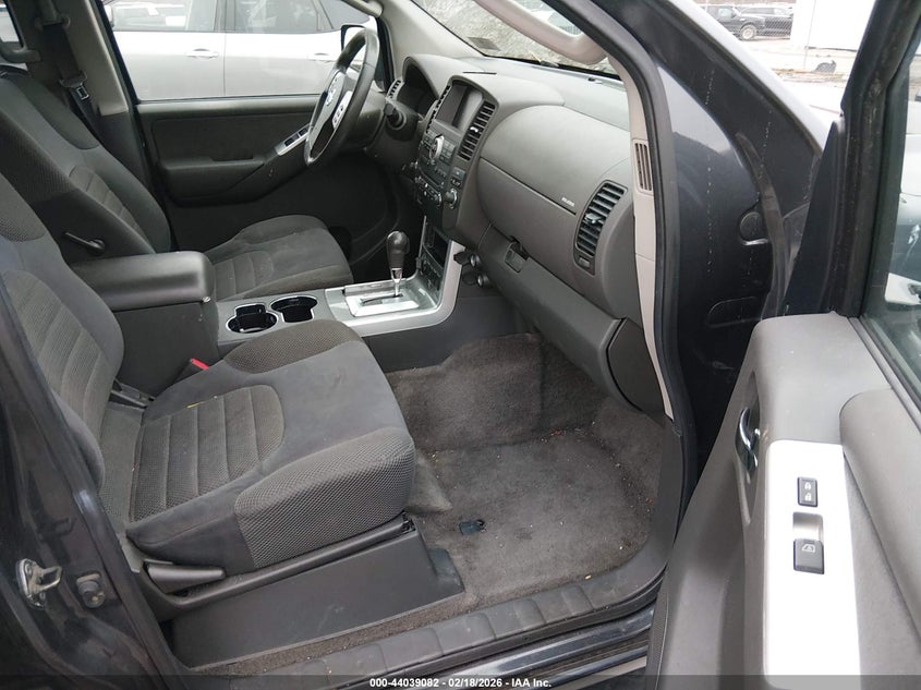 2011 Nissan Pathfinder Sv