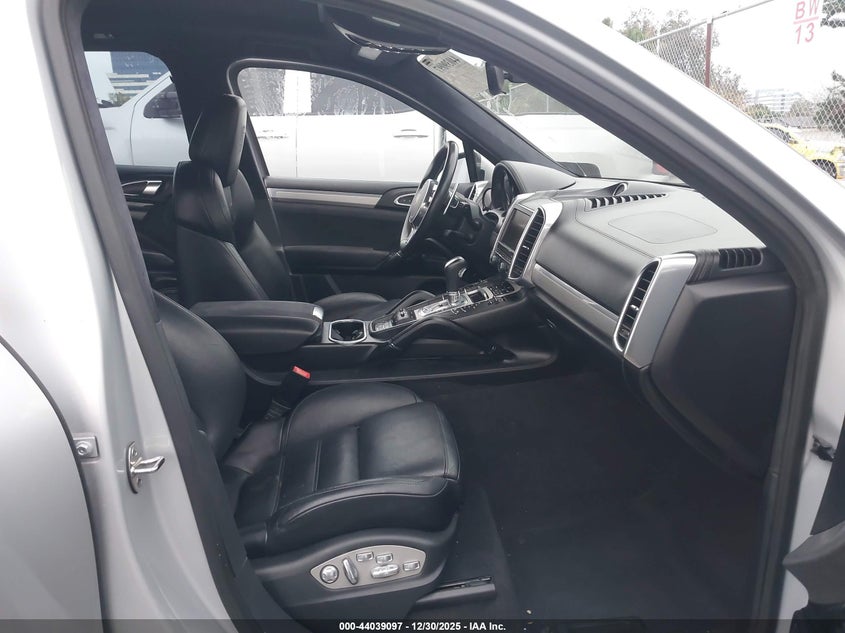 2014 Porsche Cayenne Gts