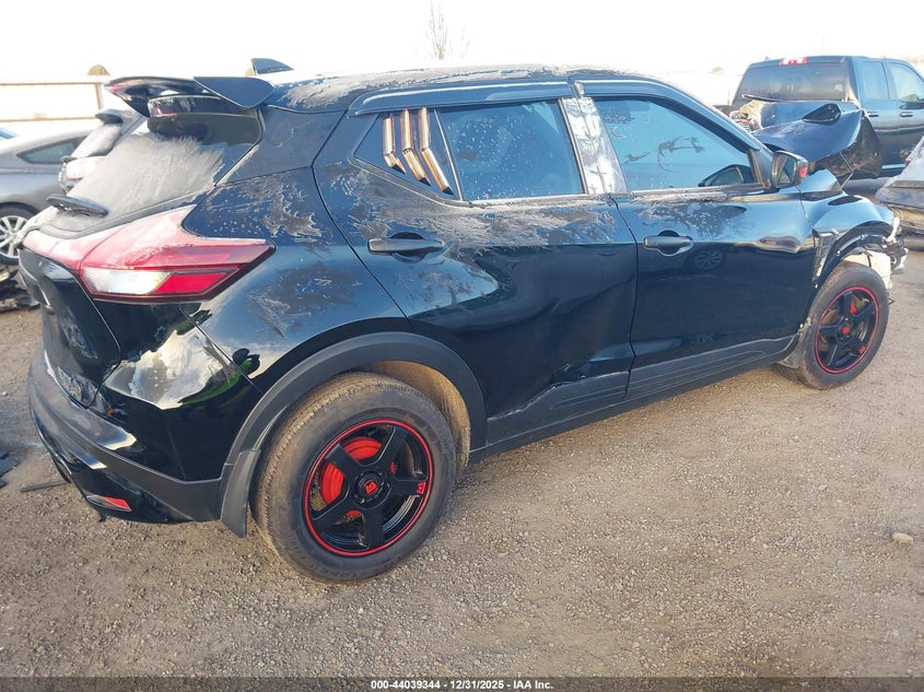 2025 Nissan Kicks Play S