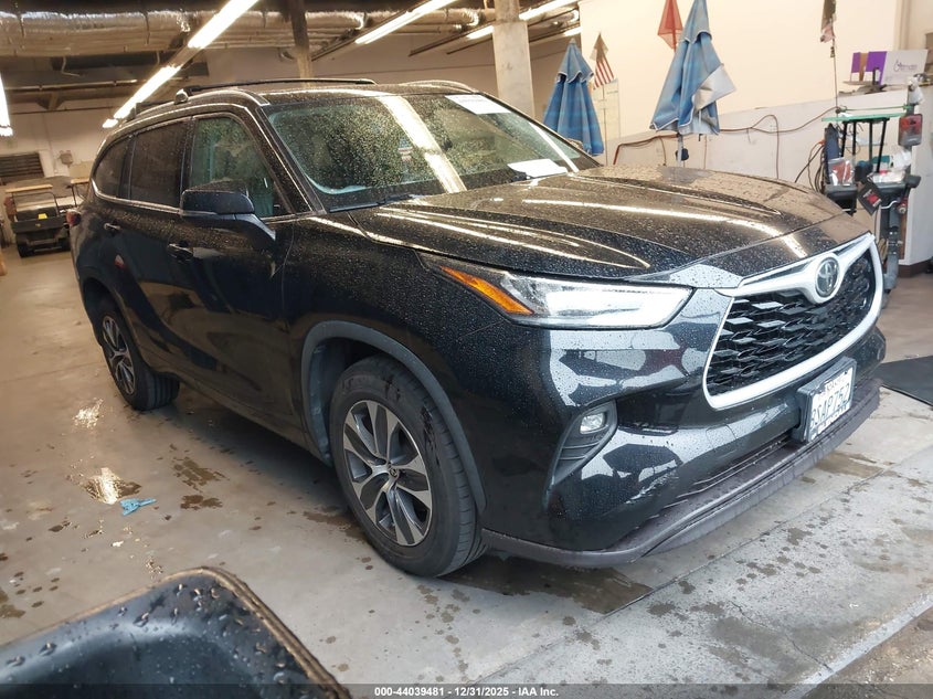 5TDHZRAH4LS508975 2020 Toyota Highlander Xle auction photo 1