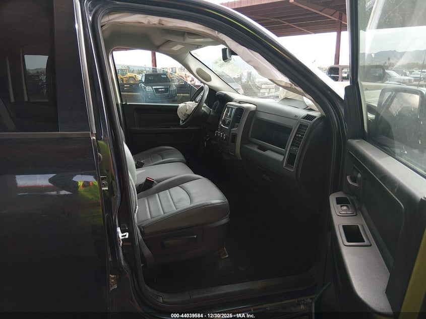 2018 Ram 1500 Express 4X4 6'4 Box