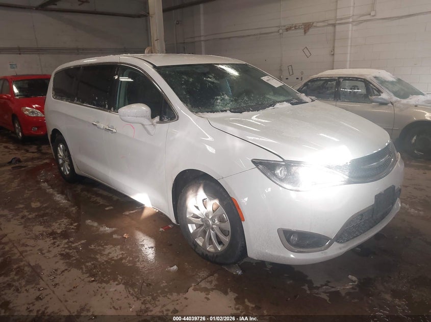 2018 Chrysler Pacifica Touring Plus