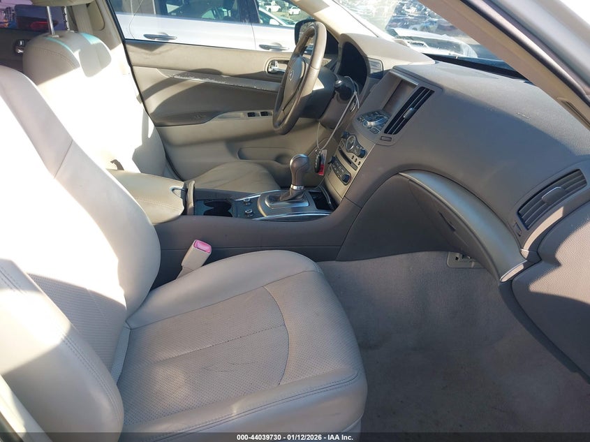 2012 Infiniti G37 Journey