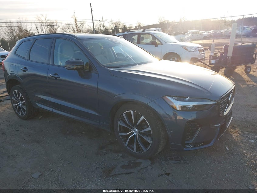 2024 Volvo Xc60 B5 Plus Dark Theme