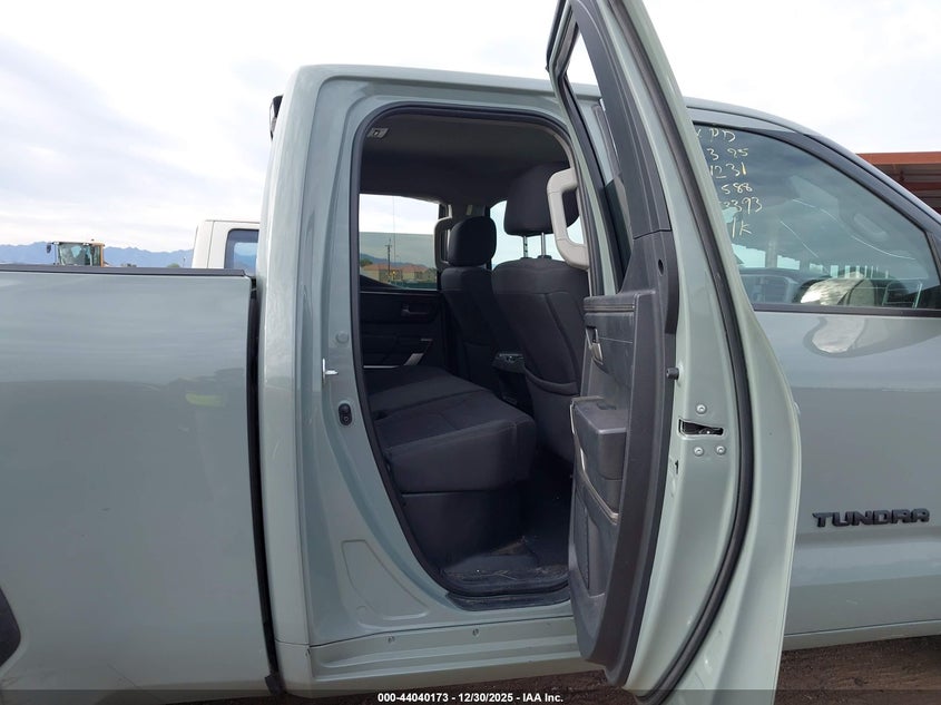 2022 Toyota Tundra Sr5 VIN: 5TFLA5DA8NX043588 Lot: 44040173