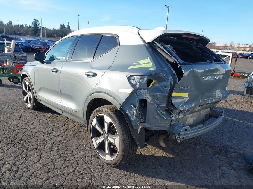 2020 Volvo Xc40 T5 Momentum