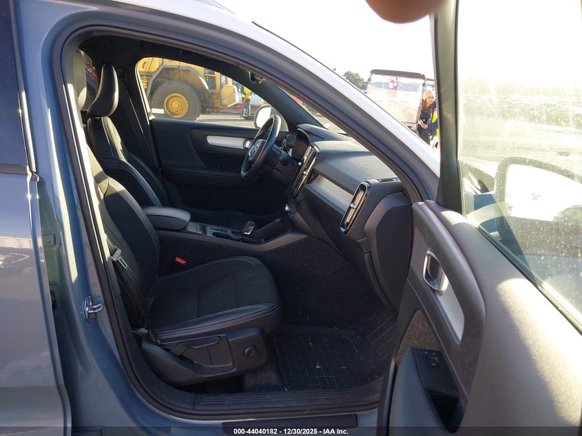 2020 Volvo Xc40 T5 Momentum