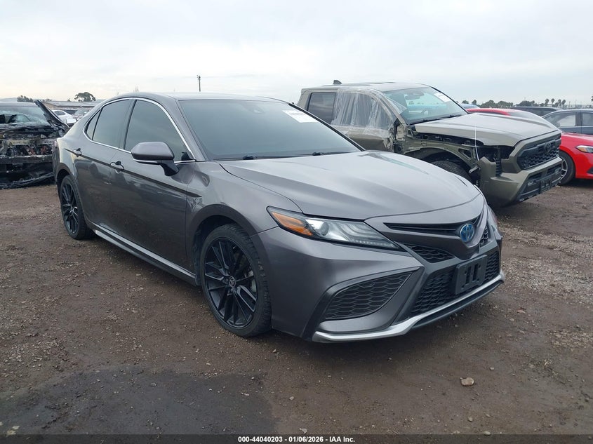2021 Toyota Camry Xse Hybrid