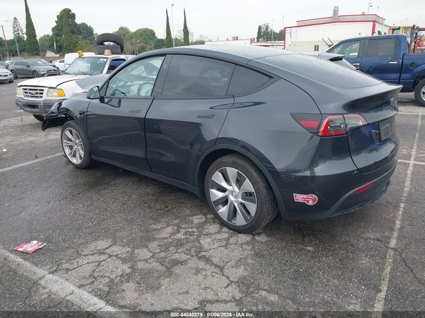 2024 Tesla Model Y Rwd