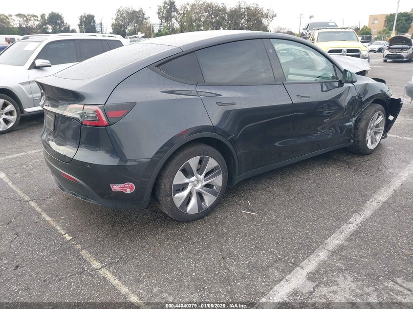 2024 Tesla Model Y Rwd