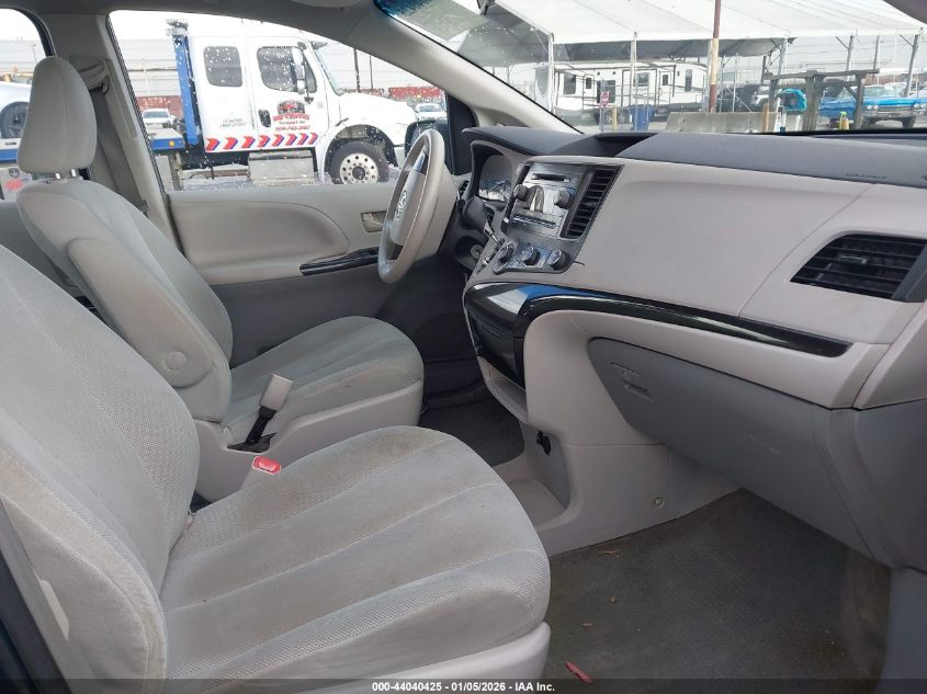 2012 Toyota Sienna Base 7 Passenger