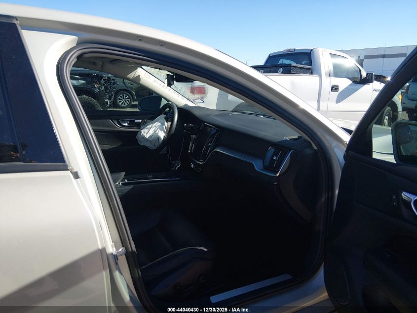 2020 Volvo S60 T5 Momentum