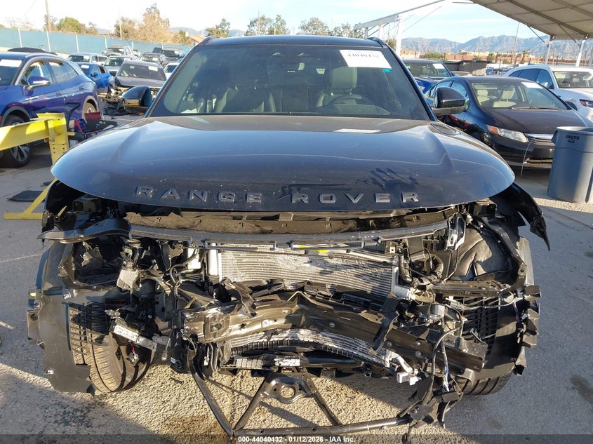 2026 Land Rover Range Rover Velar P250 Dynamic Se VIN: SALYL2EX6TA814611 Lot: 44040432