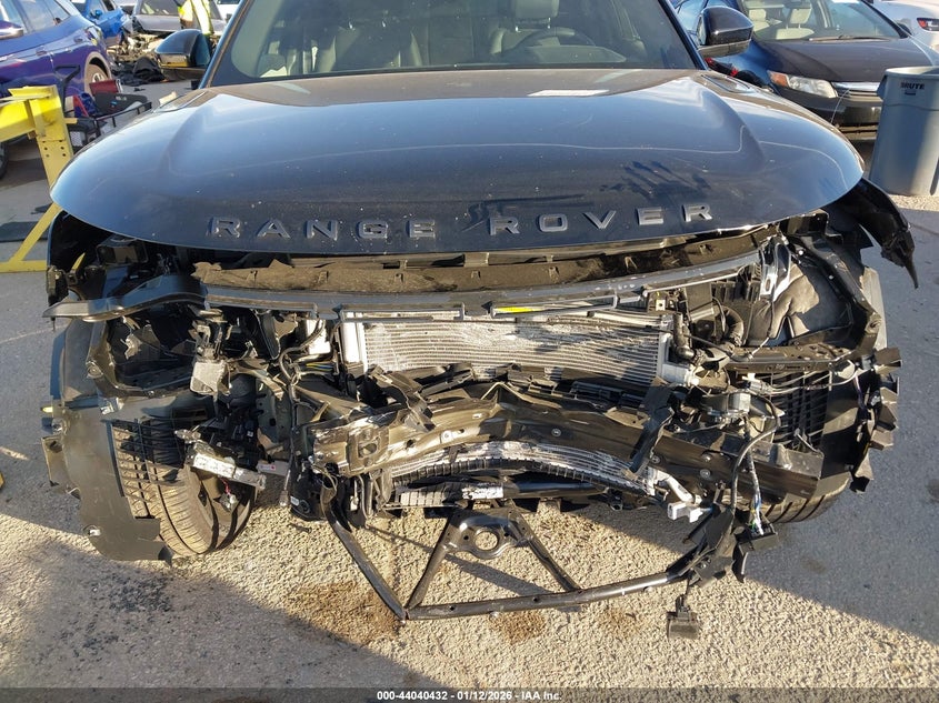 2026 Land Rover Range Rover Velar P250 Dynamic Se VIN: SALYL2EX6TA814611 Lot: 44040432