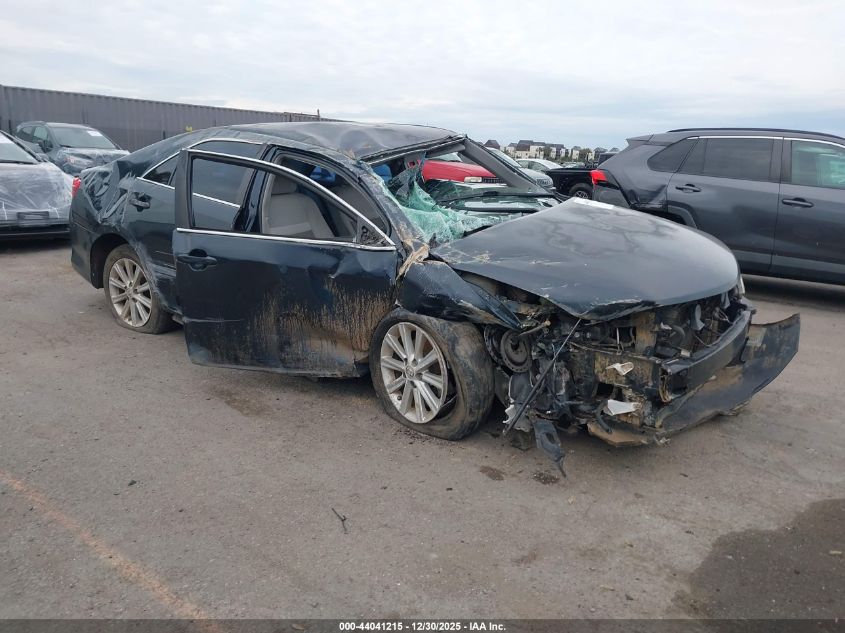 2014 Toyota Camry Hybrid