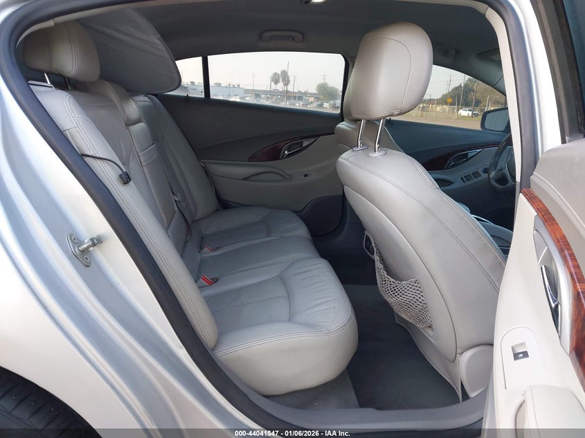 1G4GC5E33CF314146 2012 Buick Lacrosse 3.6 Lacrosse Leather Group silver