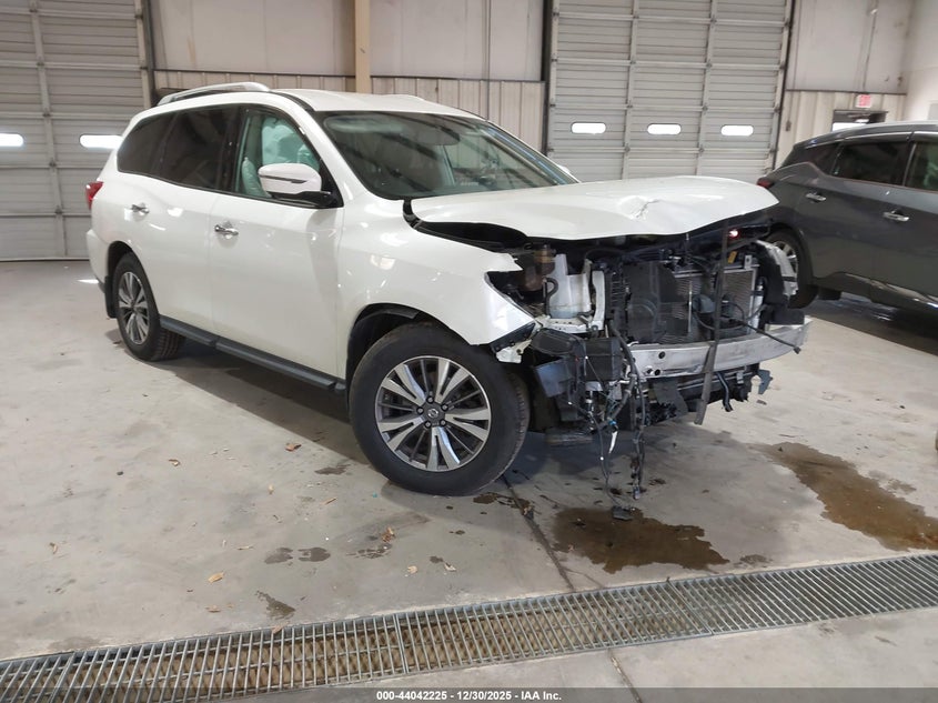 2017 Nissan Pathfinder Sl