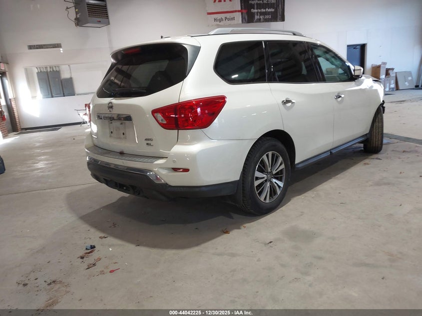 2017 Nissan Pathfinder Sl