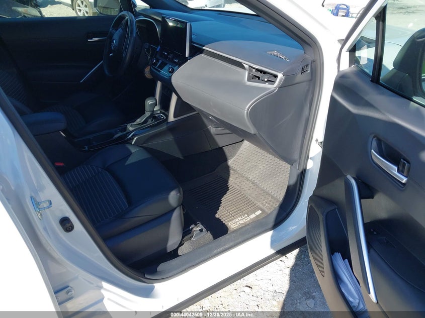 2023 Toyota Corolla Cross Hybrid Xse