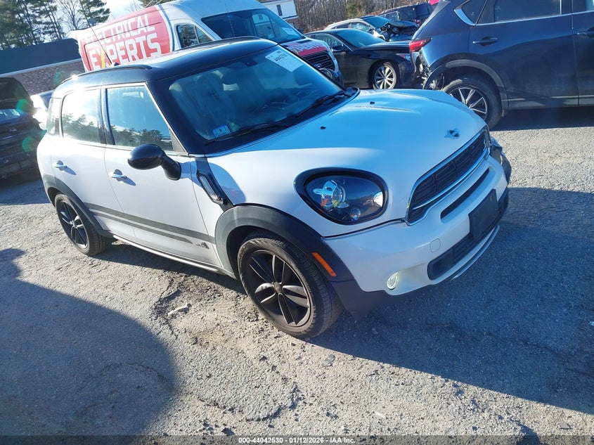 WMWZC5C59GWT39735 MINI COUNTRYMAN Photo 1