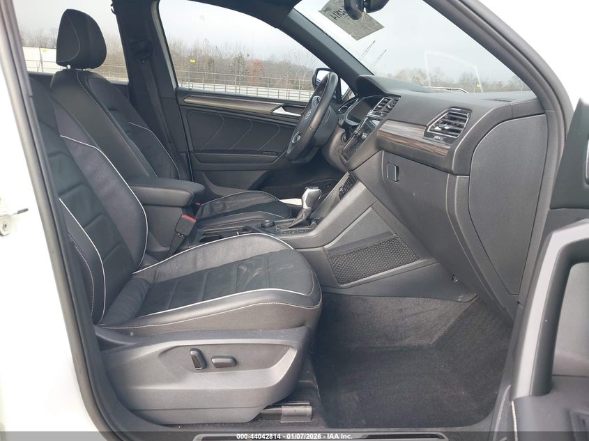 2023 Volkswagen Tiguan 2.0T Sel R-Line