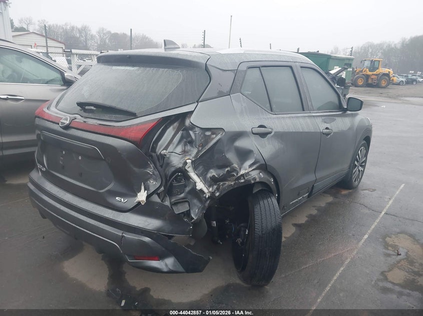 2022 Nissan Kicks Sv Xtronic Cvt