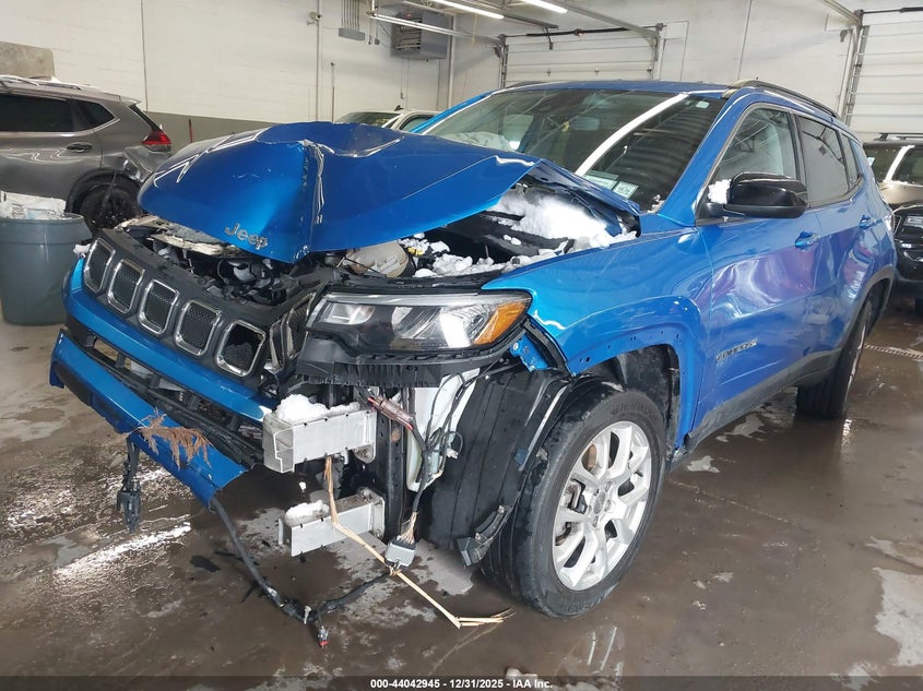 2022 Jeep Compass Latitude Lux 4X4