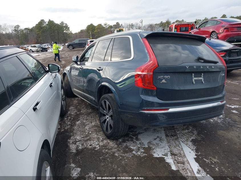 2025 Volvo Xc90 Plug-In Hybrid T8 Ultra 7-Seater