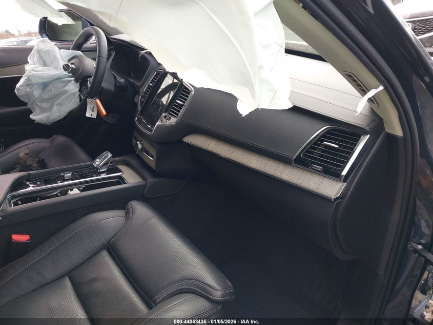 2025 Volvo Xc90 Plug-In Hybrid T8 Ultra 7-Seater