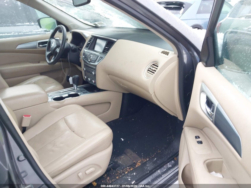 2017 Nissan Pathfinder Sl