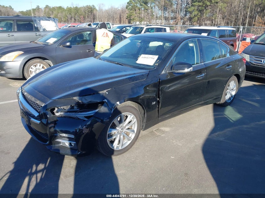 2015 Infiniti Q50 Premium