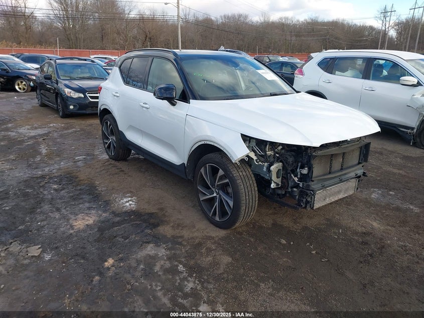 2020 Volvo Xc40 T5 R-Design