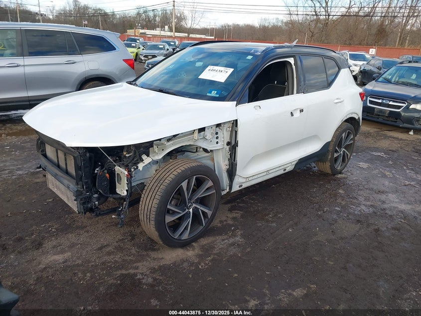 2020 Volvo Xc40 T5 R-Design