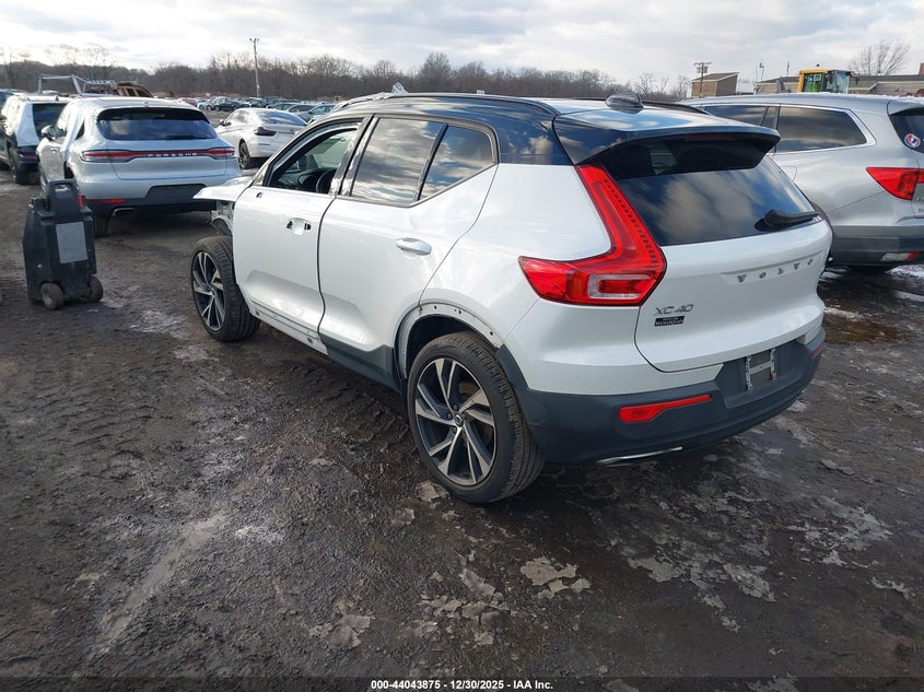 2020 Volvo Xc40 T5 R-Design
