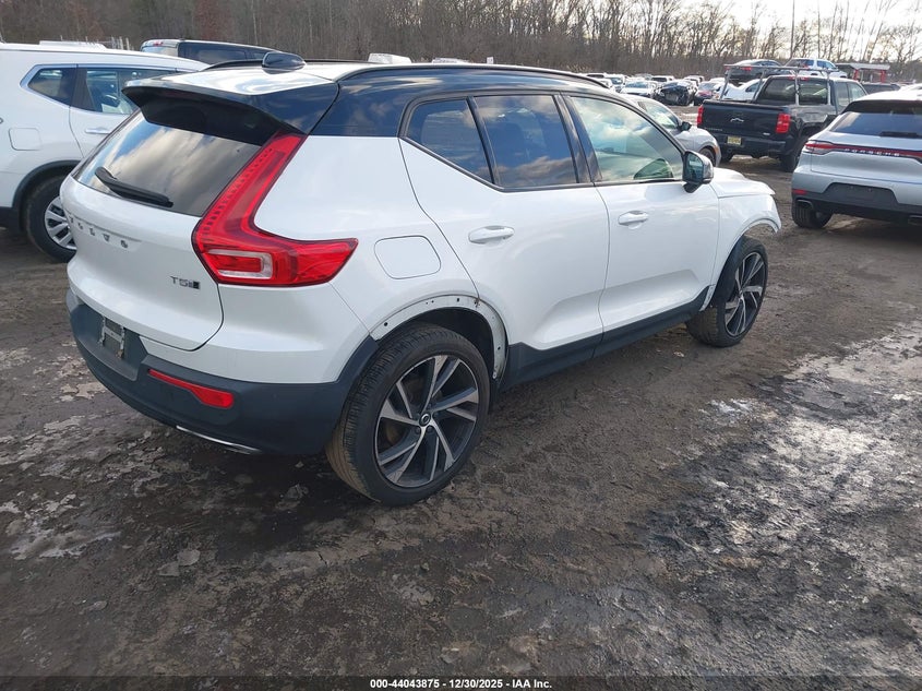 2020 Volvo Xc40 T5 R-Design