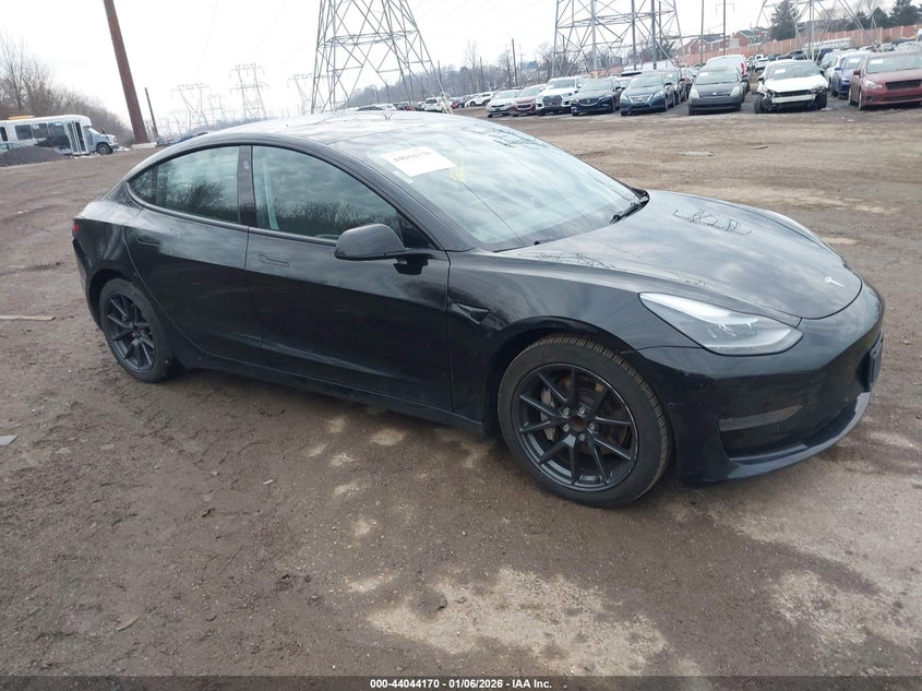 2021 Tesla Model 3 Standard Range Plus Rear-Wheel Drive