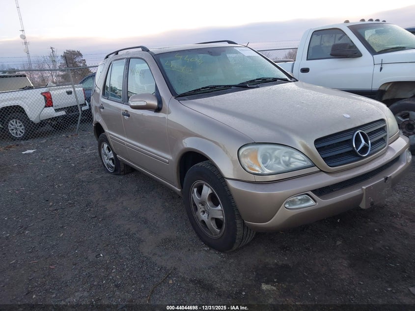4JGAB54EX2A332943 2002 Mercedes-Benz Ml 320 auction photo 1