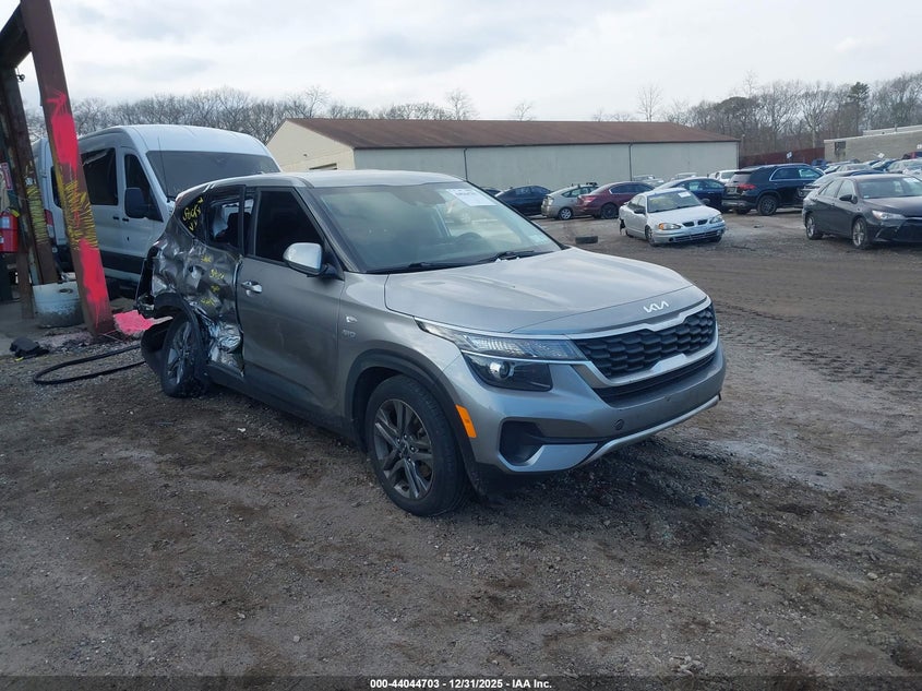 KNDEPCAA1P7386407 2023 Kia Seltos Lx auction photo 1