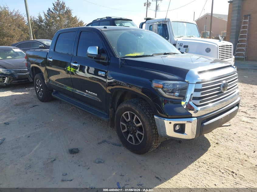 TOYOTA TUNDRA LIMITED 5.7L V8