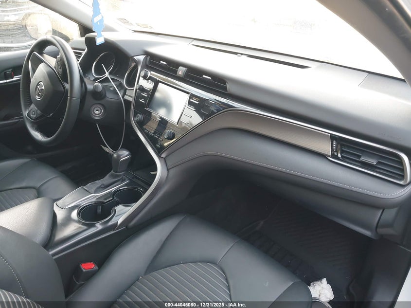 2020 TOYOTA CAMRY auction photo 5