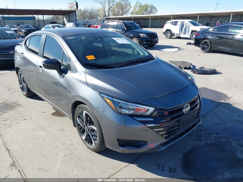 2025 Nissan Versa 1.6 Sr